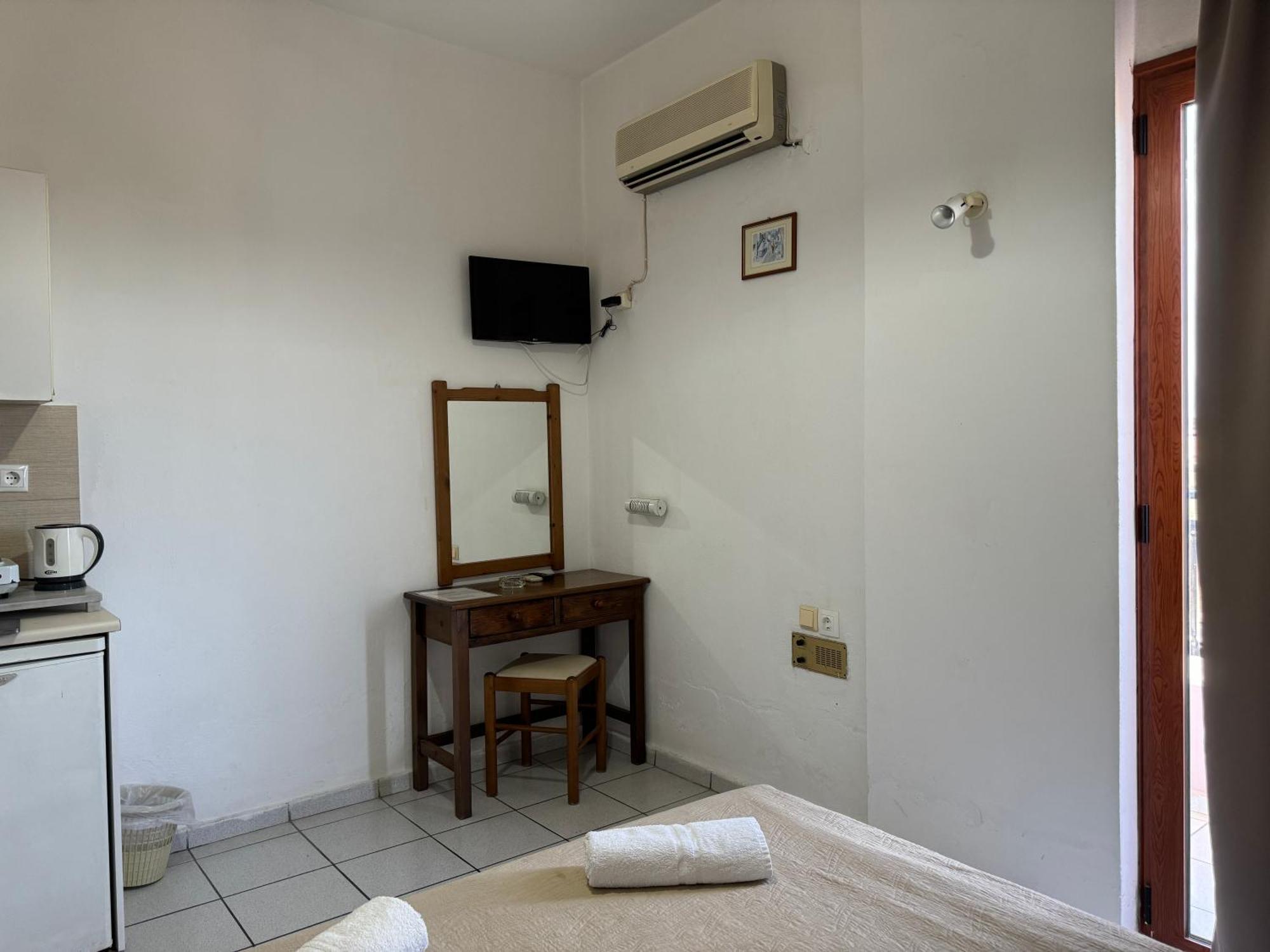 Zac & Georgio Studios "Ex Imperial Studios" Gazi Ngoại thất bức ảnh